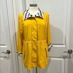 New! Chico’s Zenergy Neema Yellow Striped Jacket in Sunbeam Yellow Size Large/12